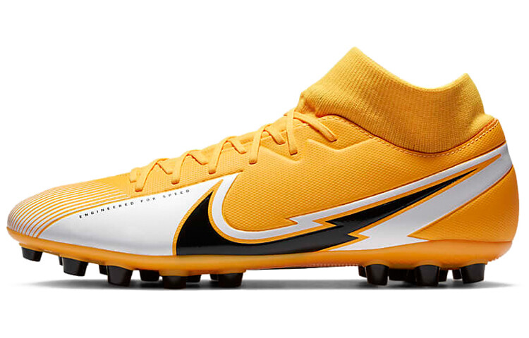 

Футбольные кроссовки унисекс Nike Mercurial Superfly 7