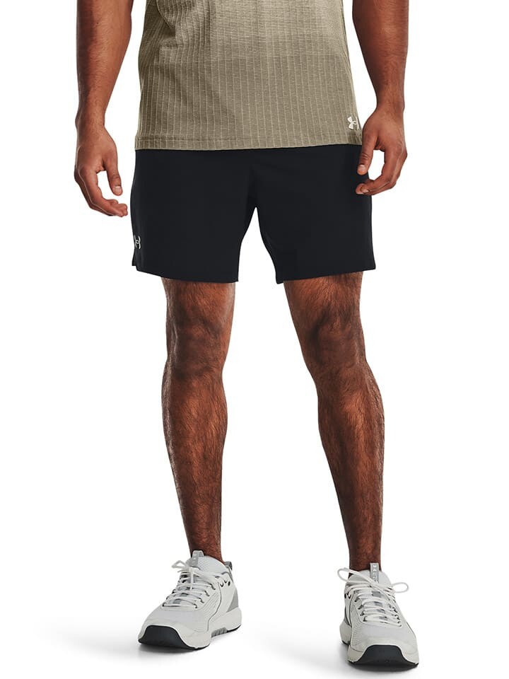 

Спортивные шорты Under Armour, черный