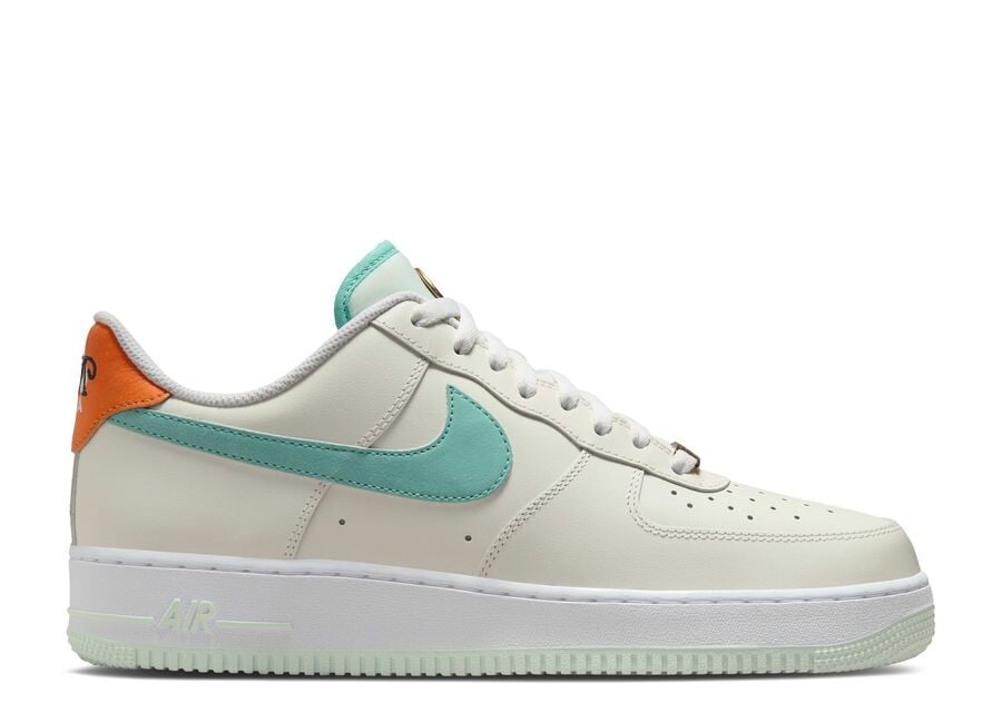 

Кроссовки Nike Air Force 1, цвет Be The One