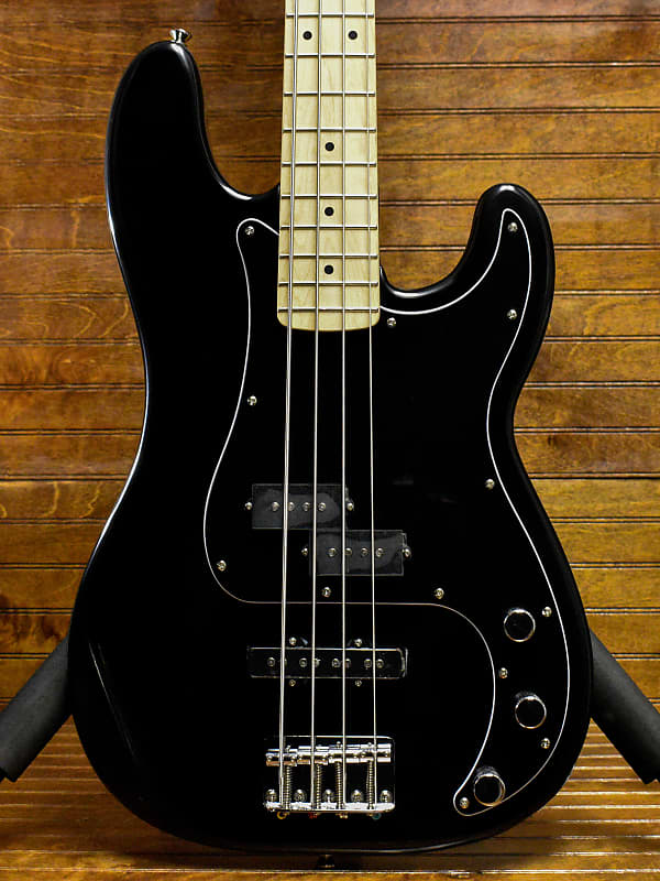 Басс гитара Squier Affinity Precision Bass PJ Pack, Black worms rumble emote pack