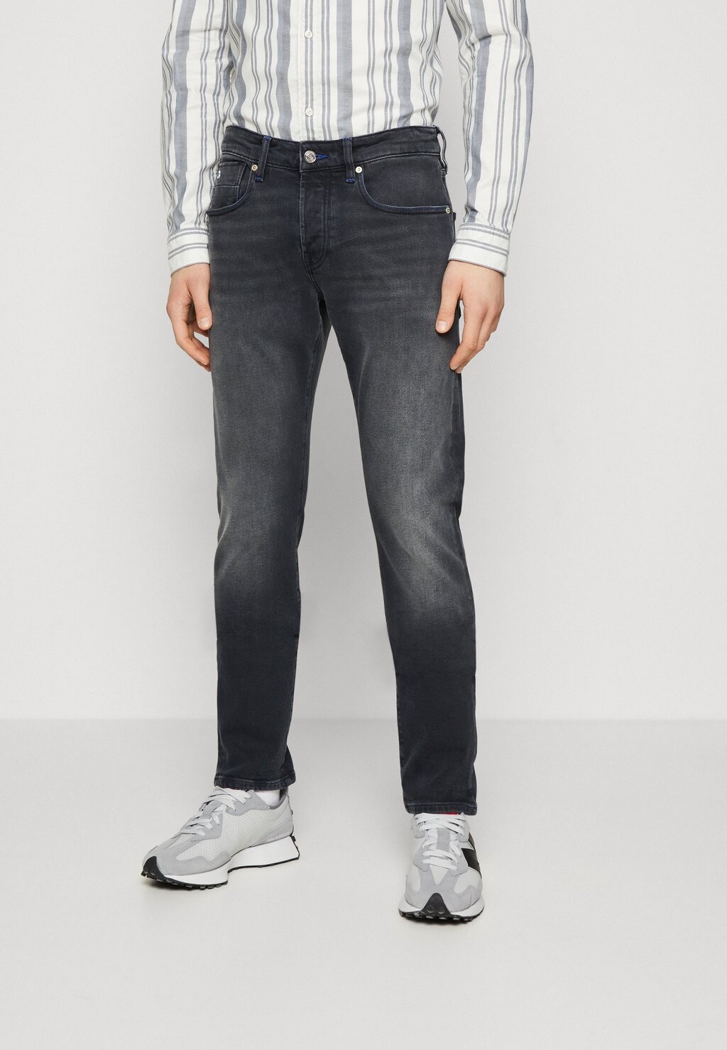 

Джинсы облегающего кроя Scotch & Soda
