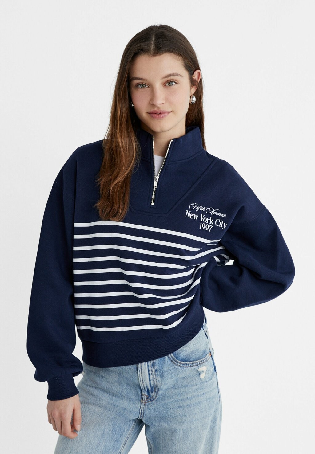 

Толстовка STRIPED WITH ZIP Stradivarius, цвет dark blue