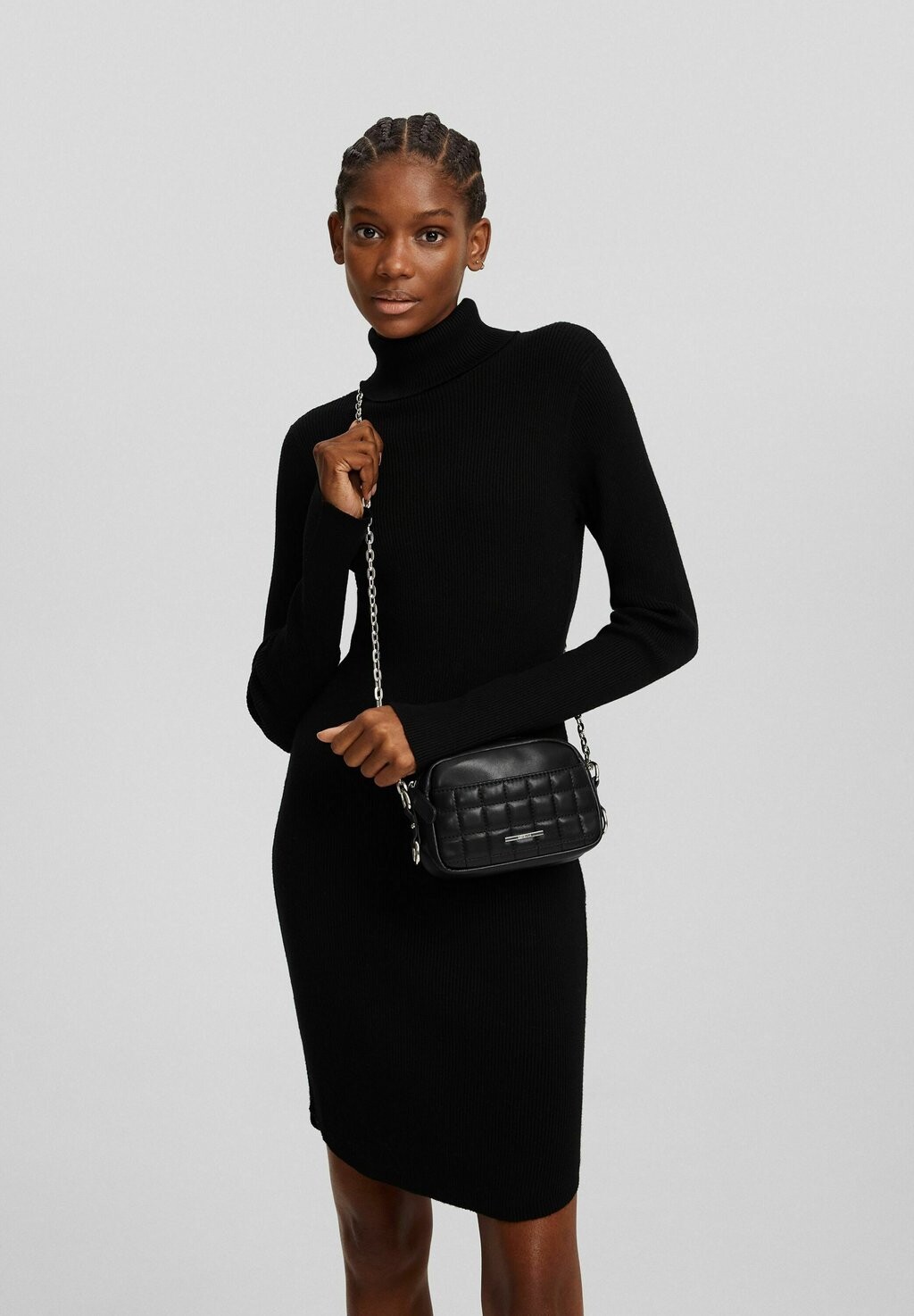 

Сумка через плечо With Pocket Bershka, черный