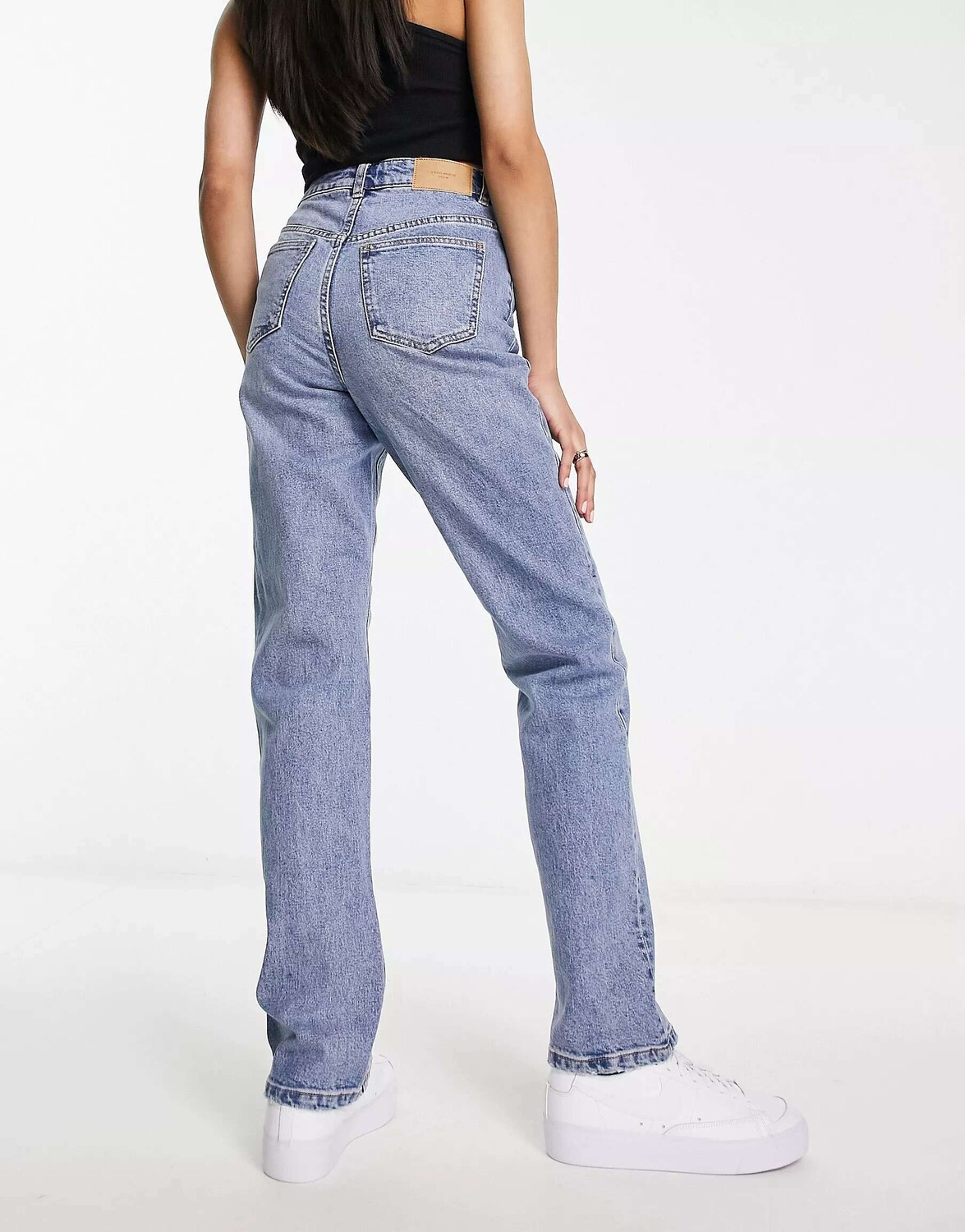 

Светло-голубые прямые джинсы Vero Moda