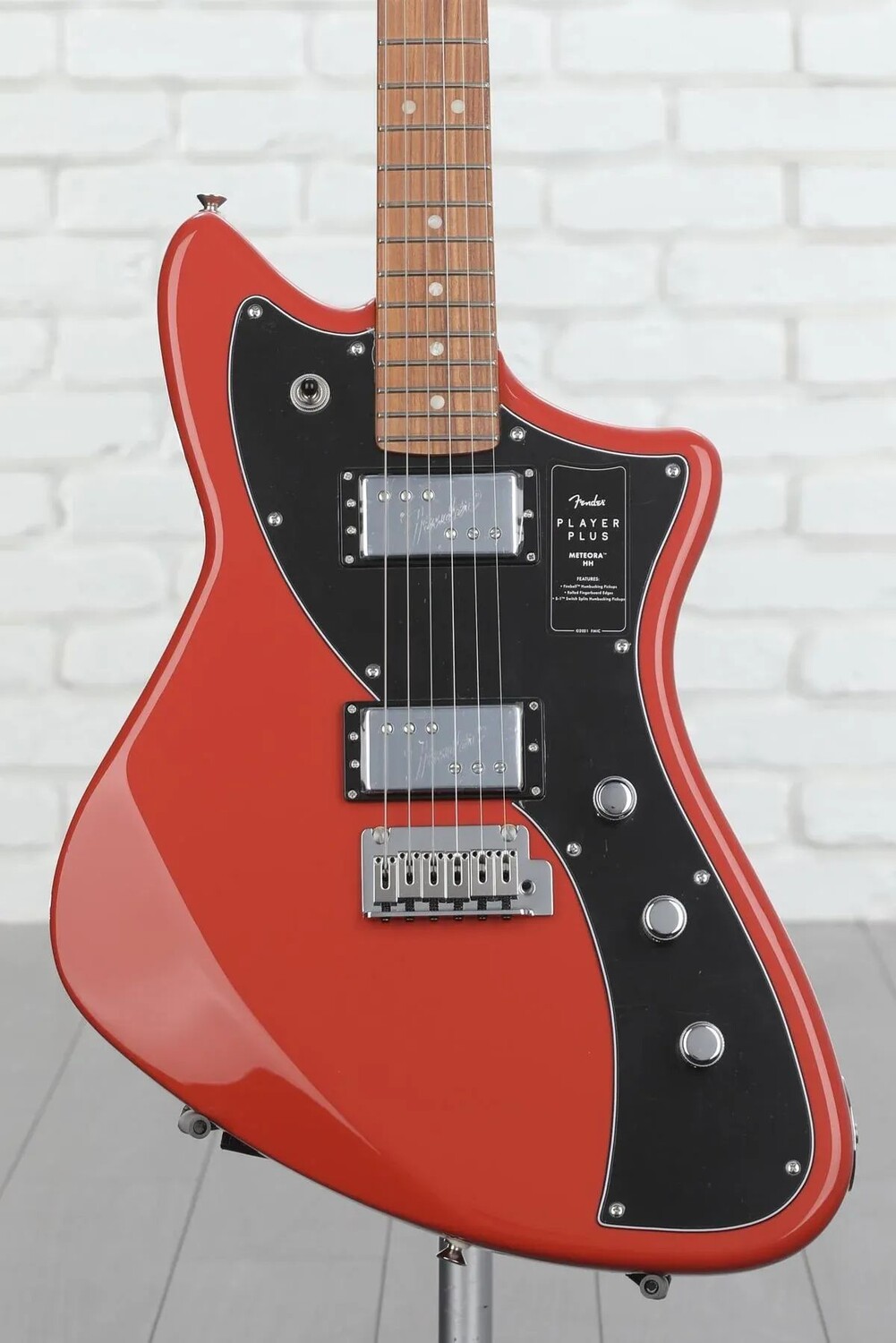 

Электрогитара Fender Player Plus Meteora HH — Fiesta Red с накладкой из ферро Pau