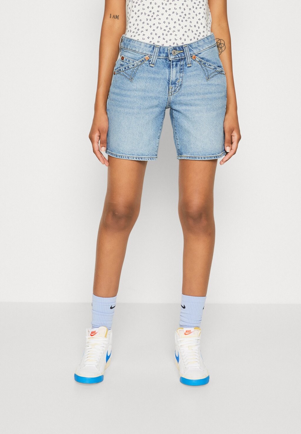 

Джинсовые шорты Levi's Noughties, дотянуться до звезд
