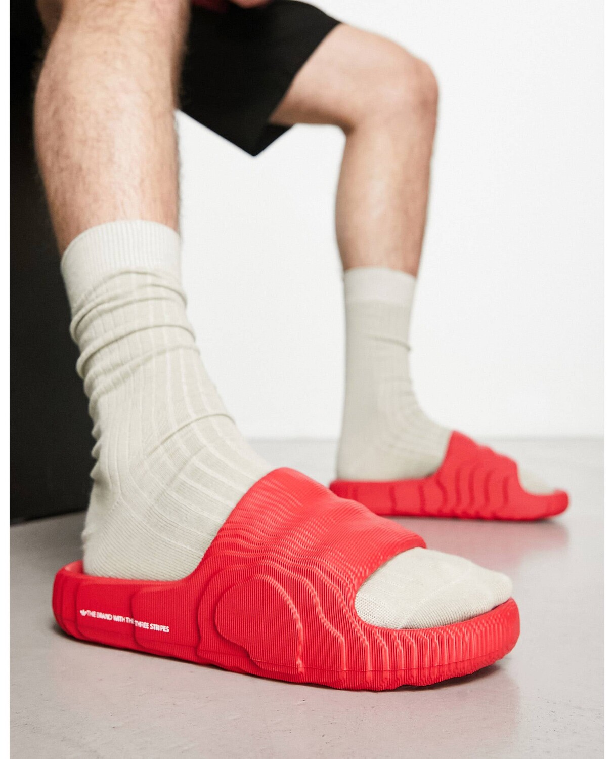 

Темно-красные шлепанцы adidas Originals adilette 22