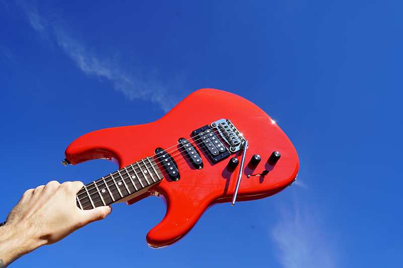 Электрогитара G&L USA Legacy HSS RMC - Rally Red w/Matching Head - Left Handed 6-String Electric Guitar w/ Black Tolex Case