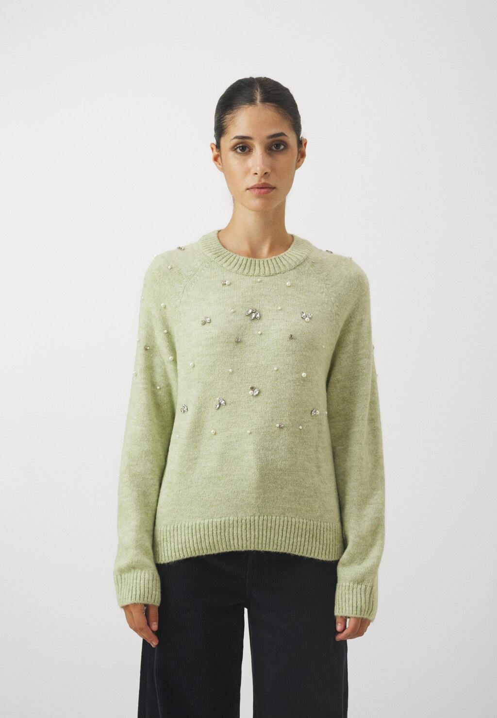 

Свитшот ONLY Petite ONLADDIE O NECK EMBELLISH, цвет reseda
