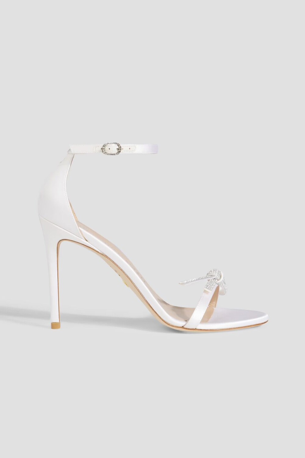 

Босоножки из ламе с декорированной металлизированной отделкой Stuart Weitzman, белый