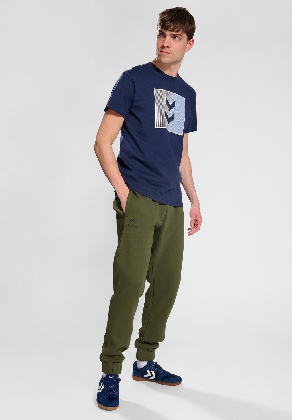 

Спортивные брюки Hummel