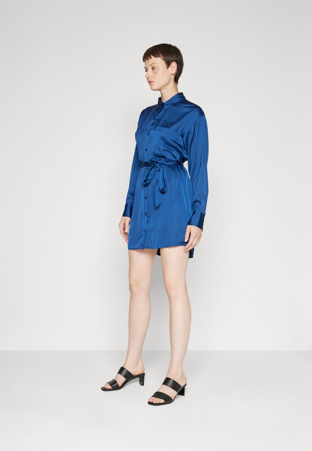 

Платье-рубашка DRAPEY SHIRTDRESS Abercrombie & Fitch, синий