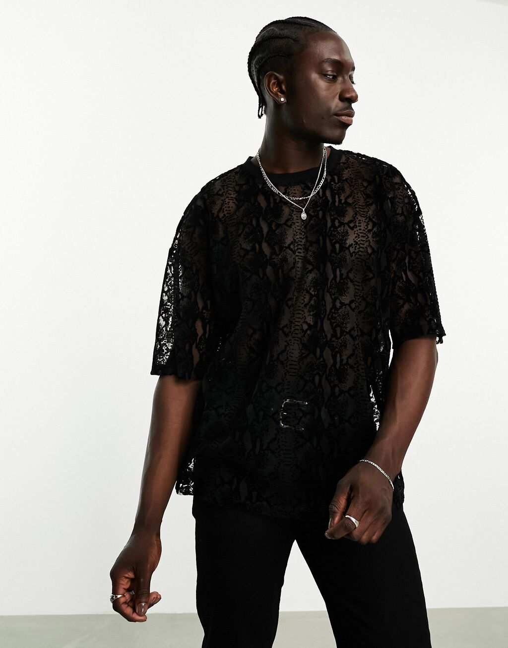 

Черная футболка оверсайз с велюровым флоком ASOS DESIGN