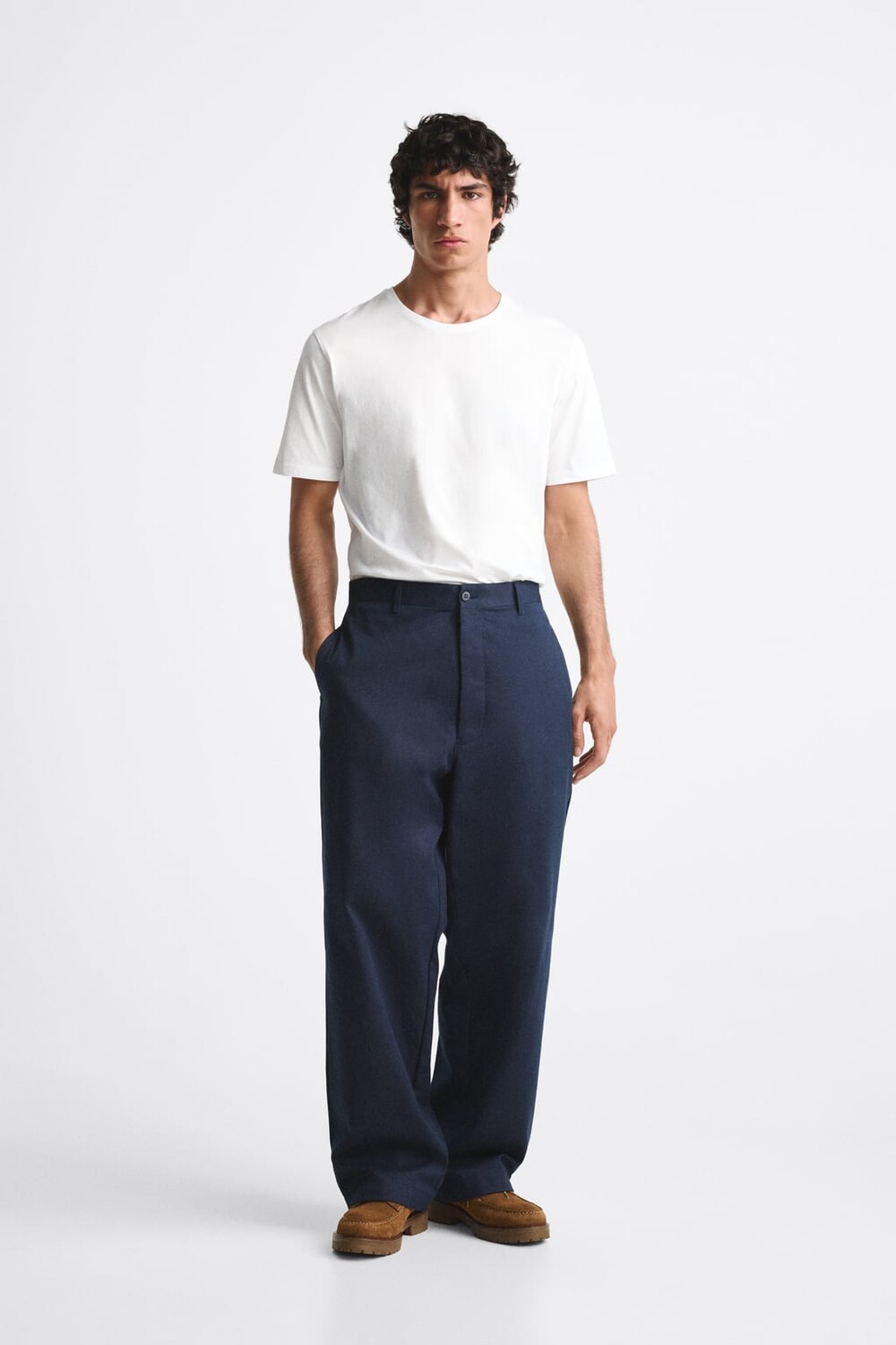 

Основная легкая футболка ZARA, белый