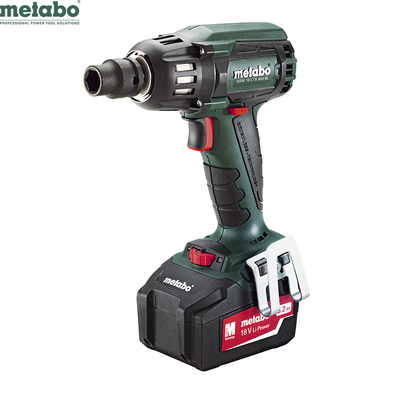 Гайковерт ударный Metabo SSW18LTX400BL + два аккумулятора 4.0Ah