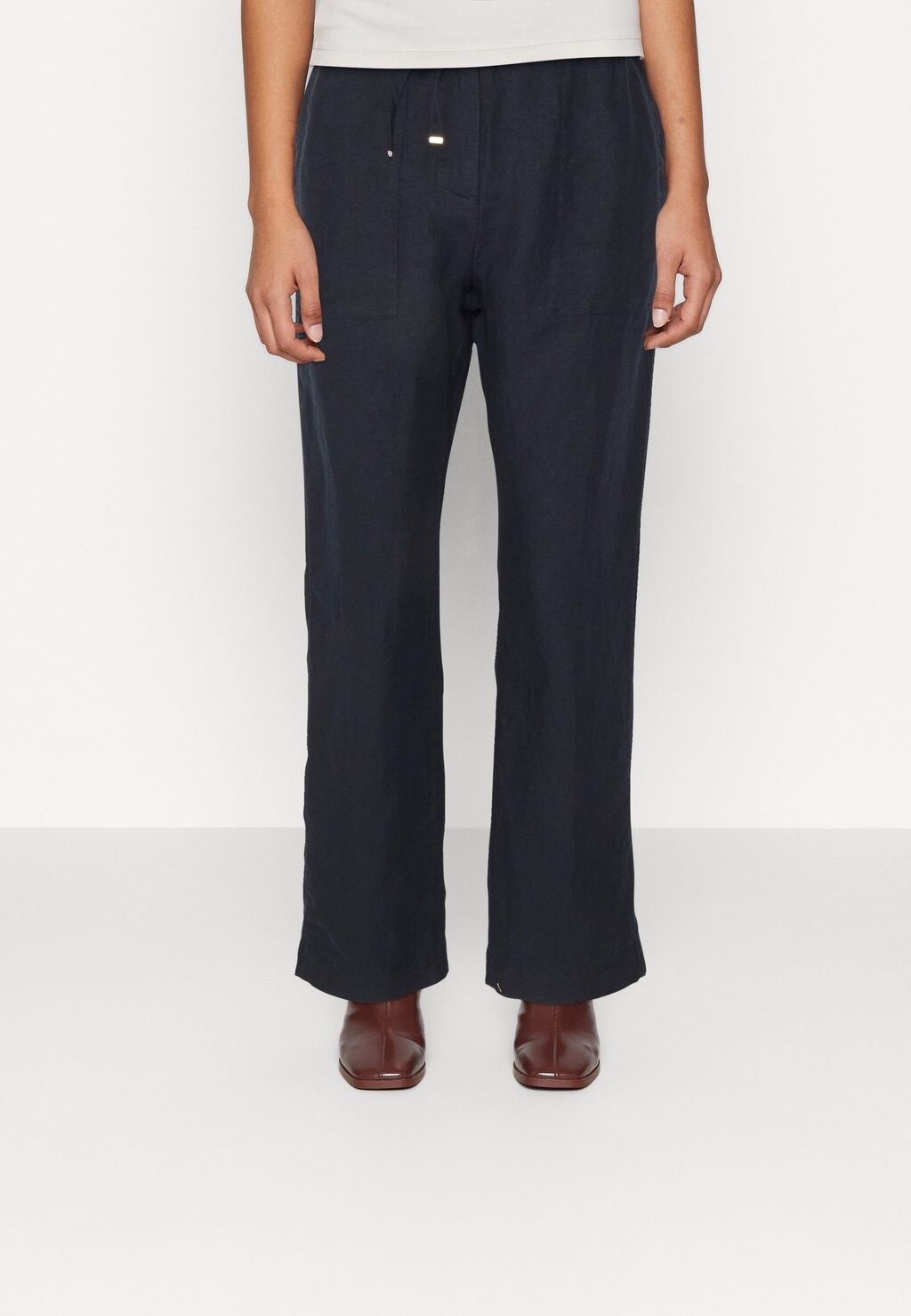 

Брюки Tommy Hilfiger Boyfit Cas Pull On, темно-синий, Синий;черный