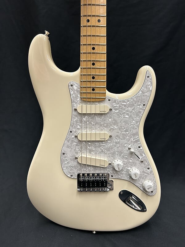 

Электрогитара Fender American Special Strat with Gilmour EMG Pickups