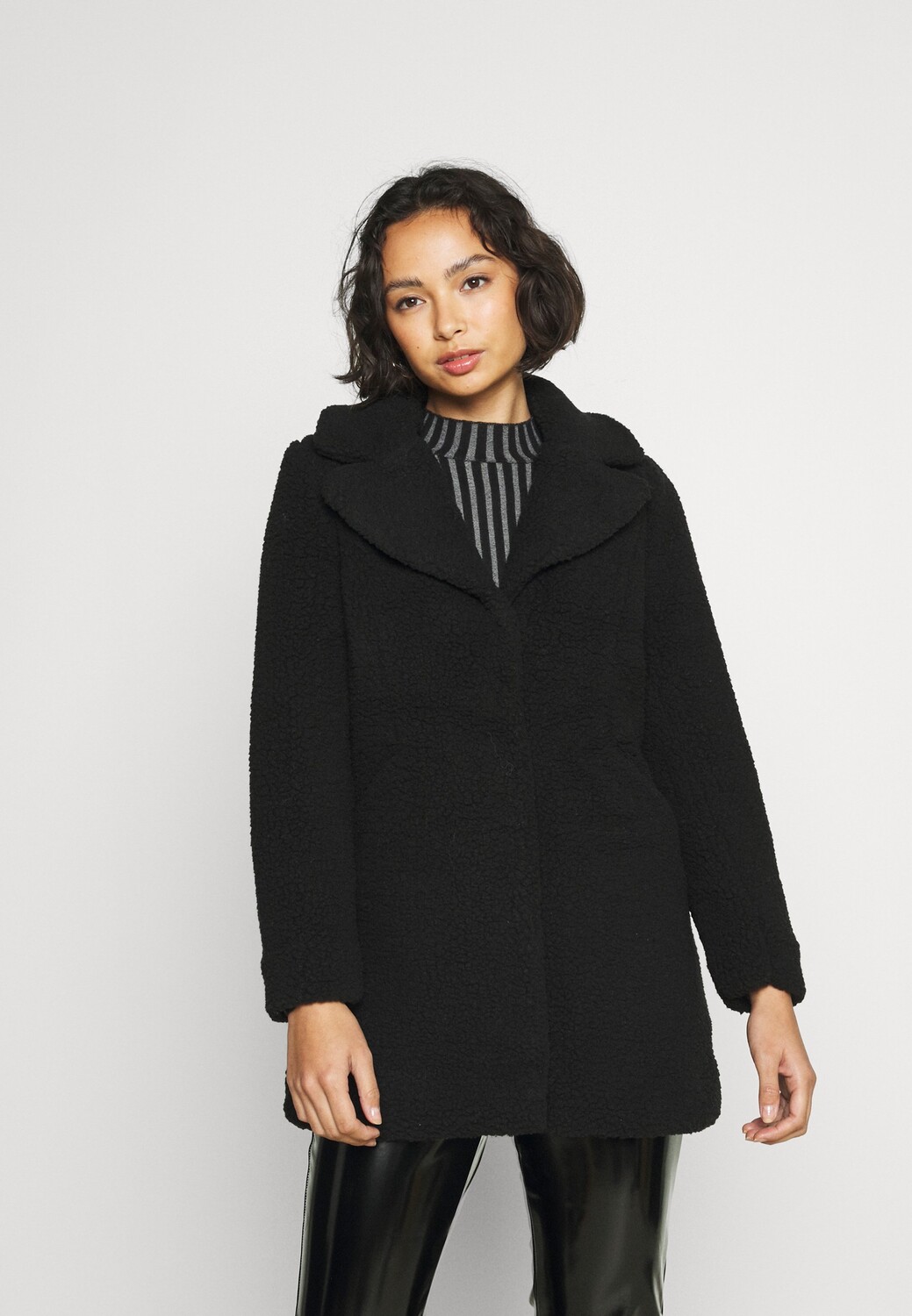 

Пальто Vero Moda Petite, черный