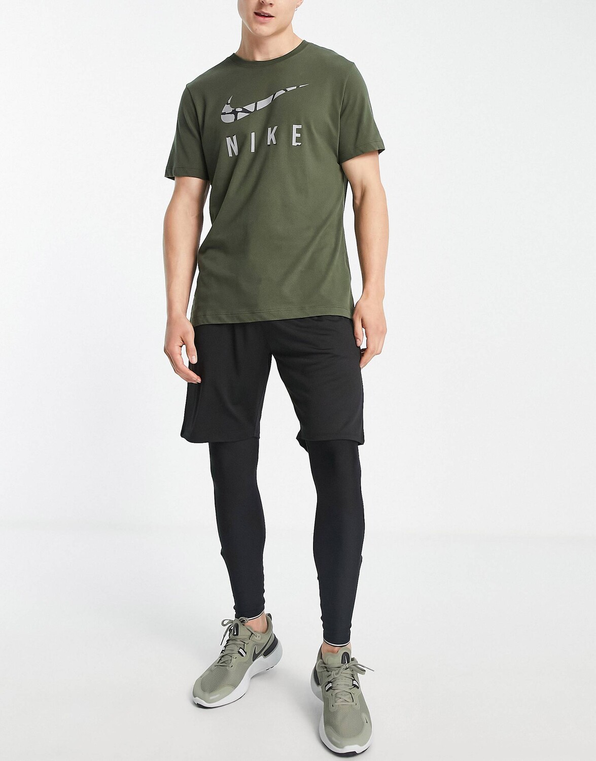 

Футболка цвета хаки с логотипом Nike Running Run Division
