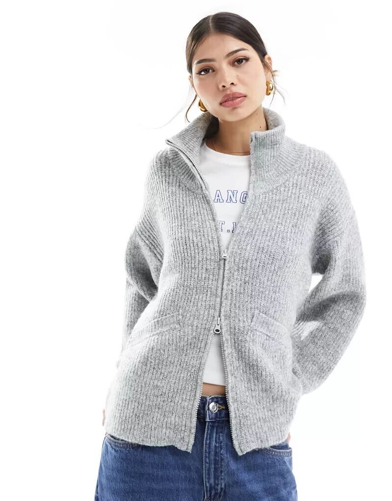 

Pull&Bear – Мягкий вязаный свитер серого цвета в полную длину