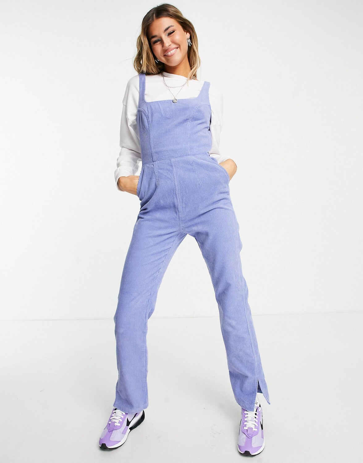 

Синий вельветовый комбинезон с ажурным подолом ASOS DESIGN