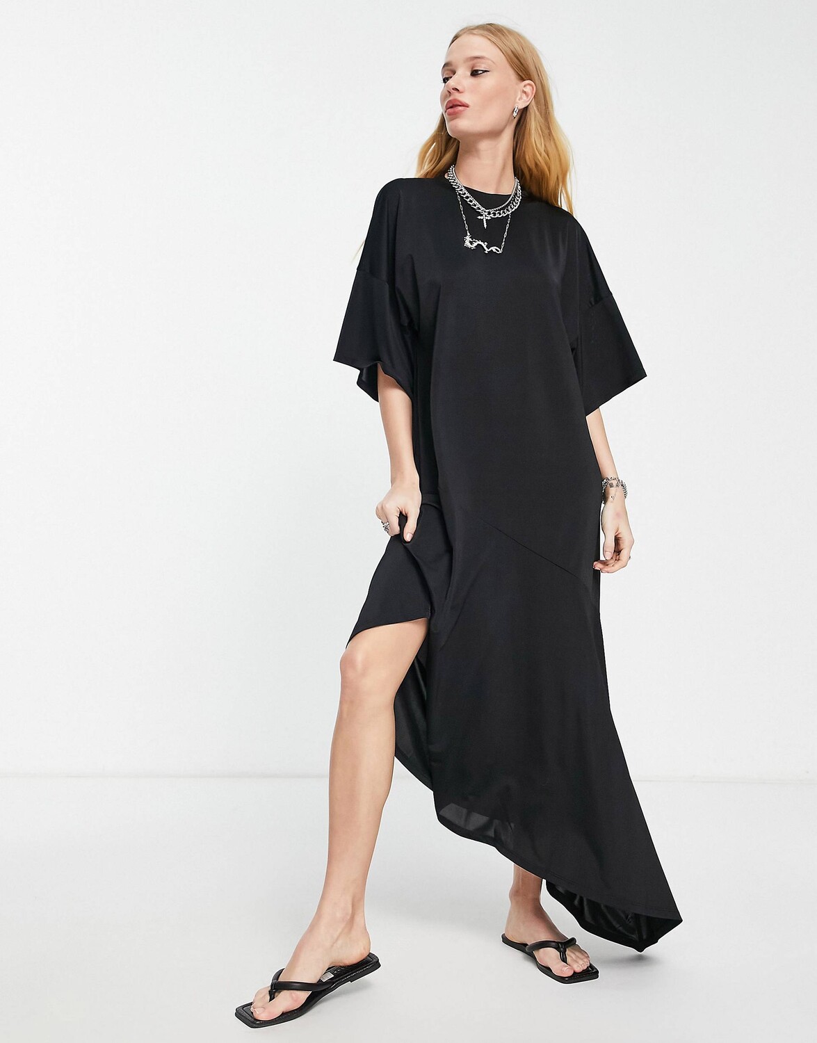 

Черное платье из асимметричного плиссированного джерси Topshop