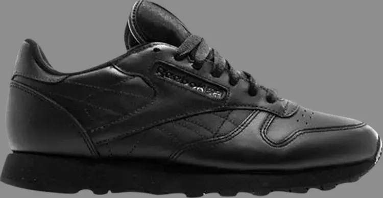 

Кроссовки кожаные Reebok Classic Leather, черный