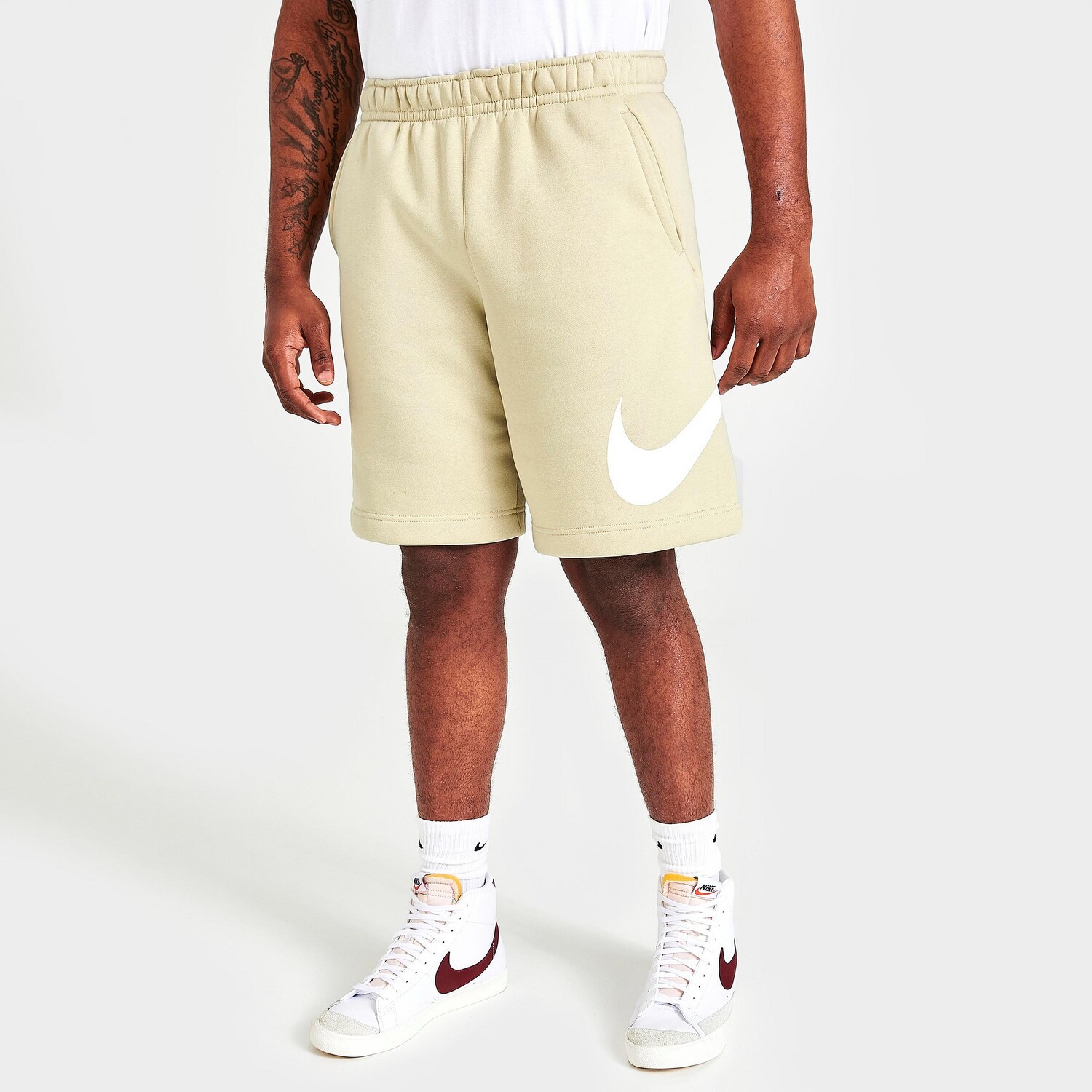

Мужские шорты с рисунком Nike Sportswear Club, желтый