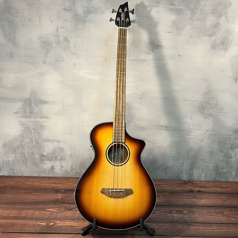 цена Breedlove Discovery S Edgeburst Concert Acoustic-Electric Bass-SN2820 Discovery S Concert