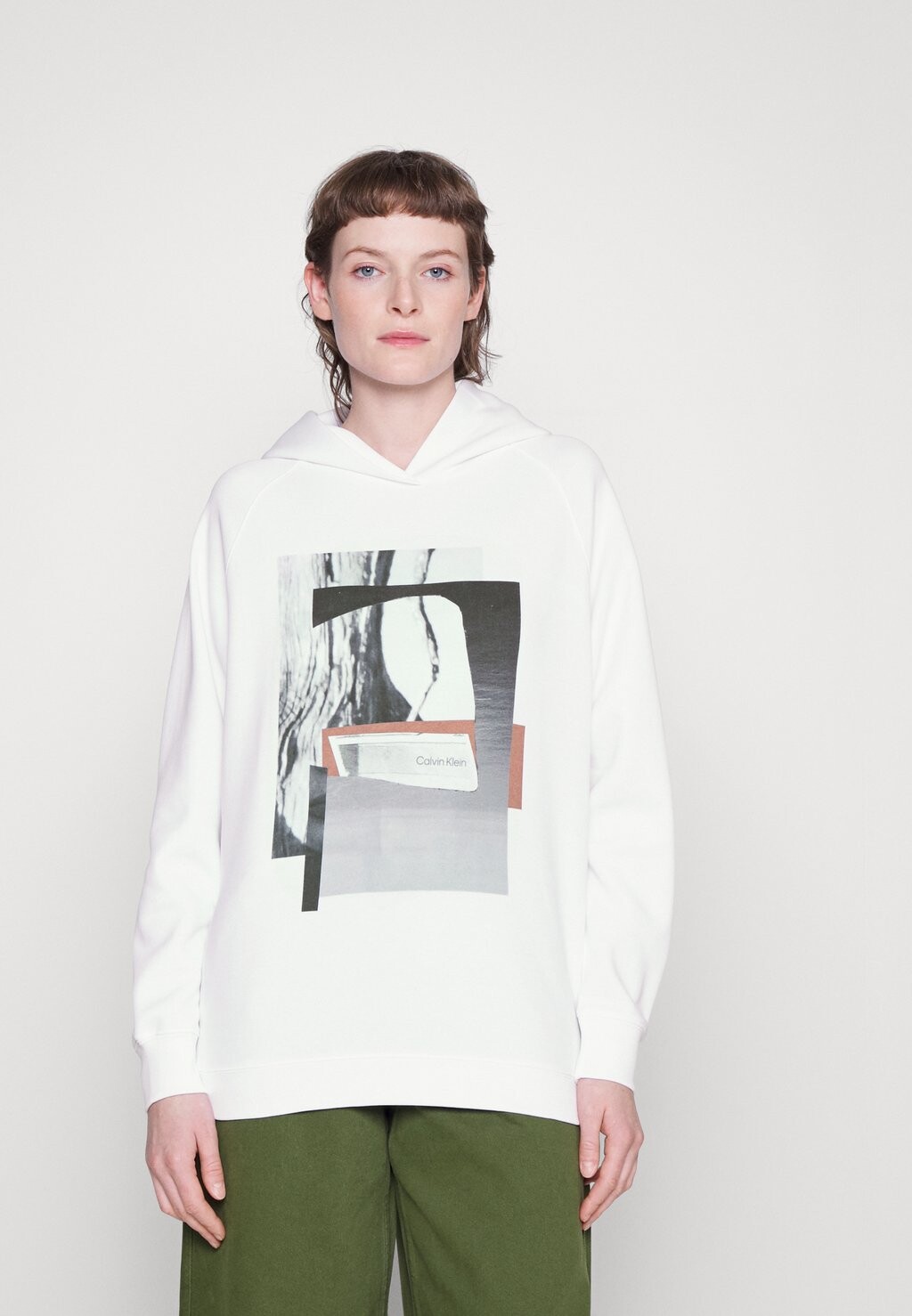 

Толстовка Calvin Klein, белый