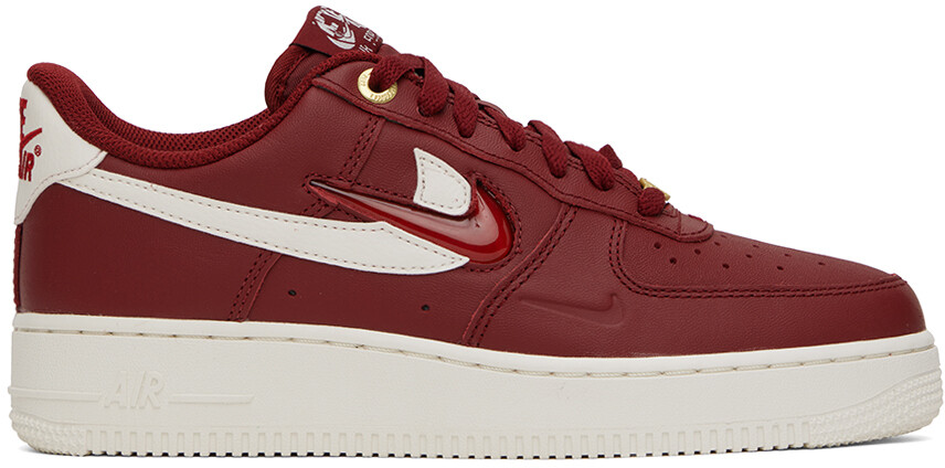 

Мужские кроссовки Nike Air Force 07 Premium, красный