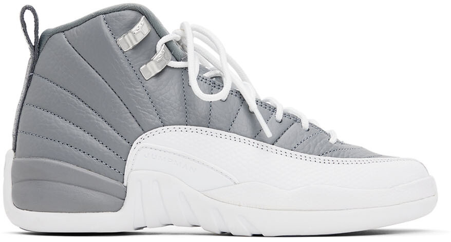 

Детские кроссовки Air Jordan 12 Retro Big Kids серого цвета Nike Jordan
