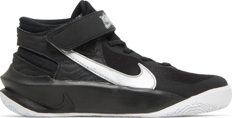 Кроссовки Nike Team Hustle D10 FlyEase GS 'Black Metallic Silver', черный - фото