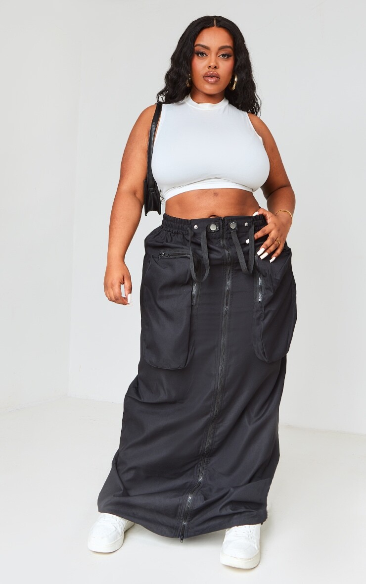 

PrettyLittleThing Черная длинная юбка карго на молнии Plus