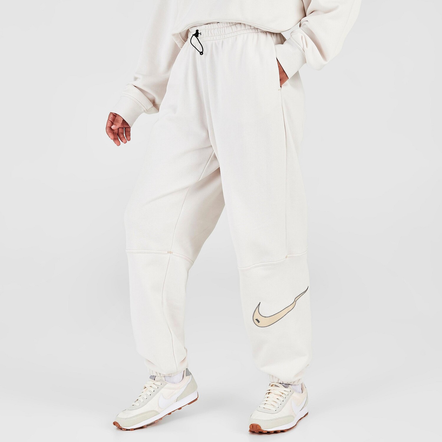 

Женские брюки-джоггеры с высокой посадкой Nike Sportswear Swoosh, бежевый