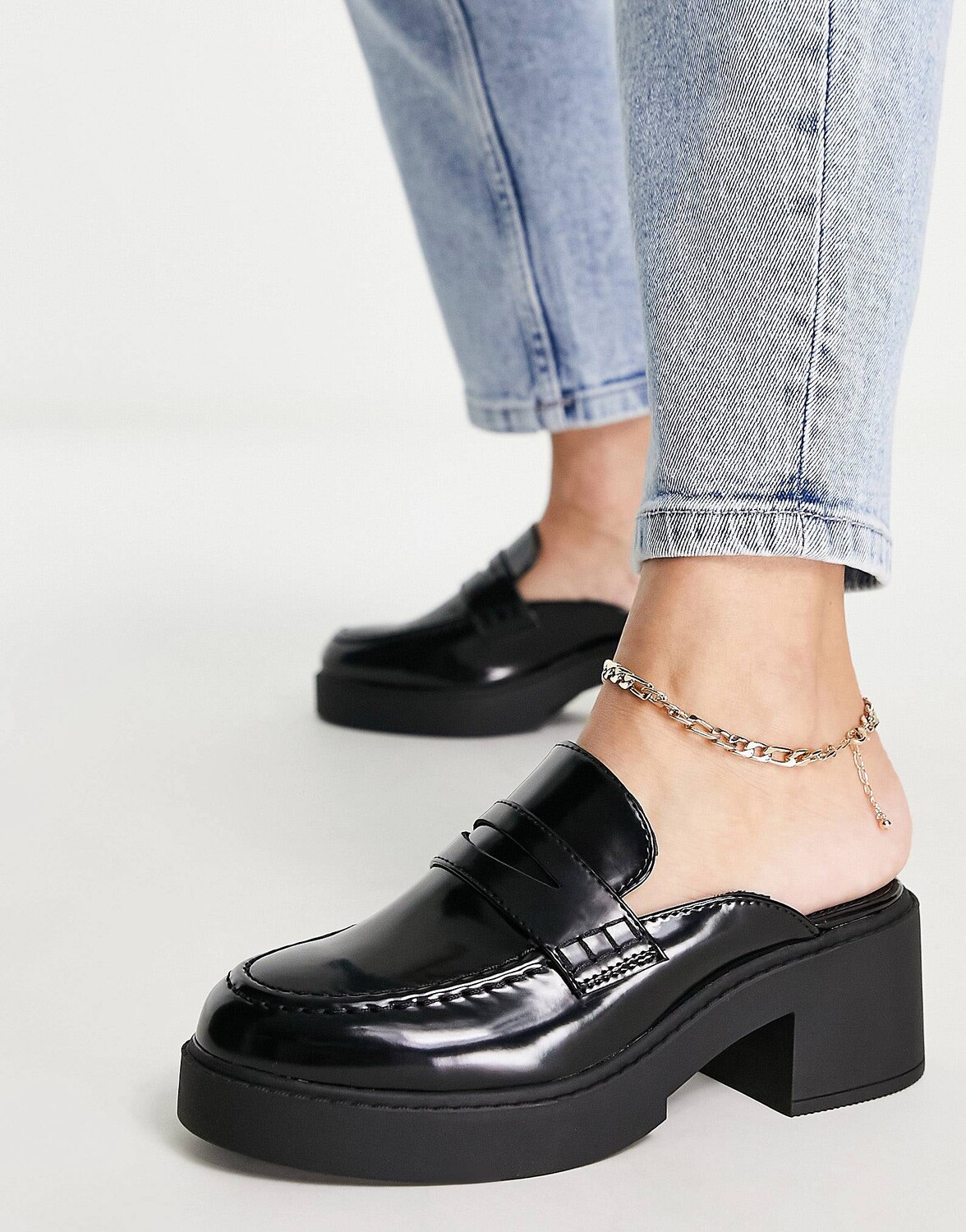 

Черные лоферы на массивном каблуке ASOS DESIGN Sina