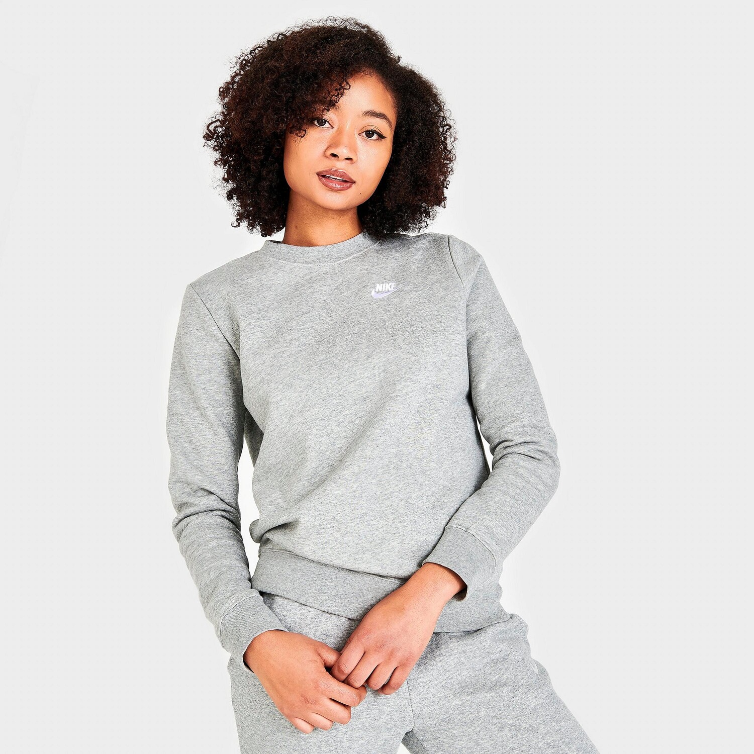 

Женская флисовая толстовка с круглым вырезом Nike Sportswear Club, серый