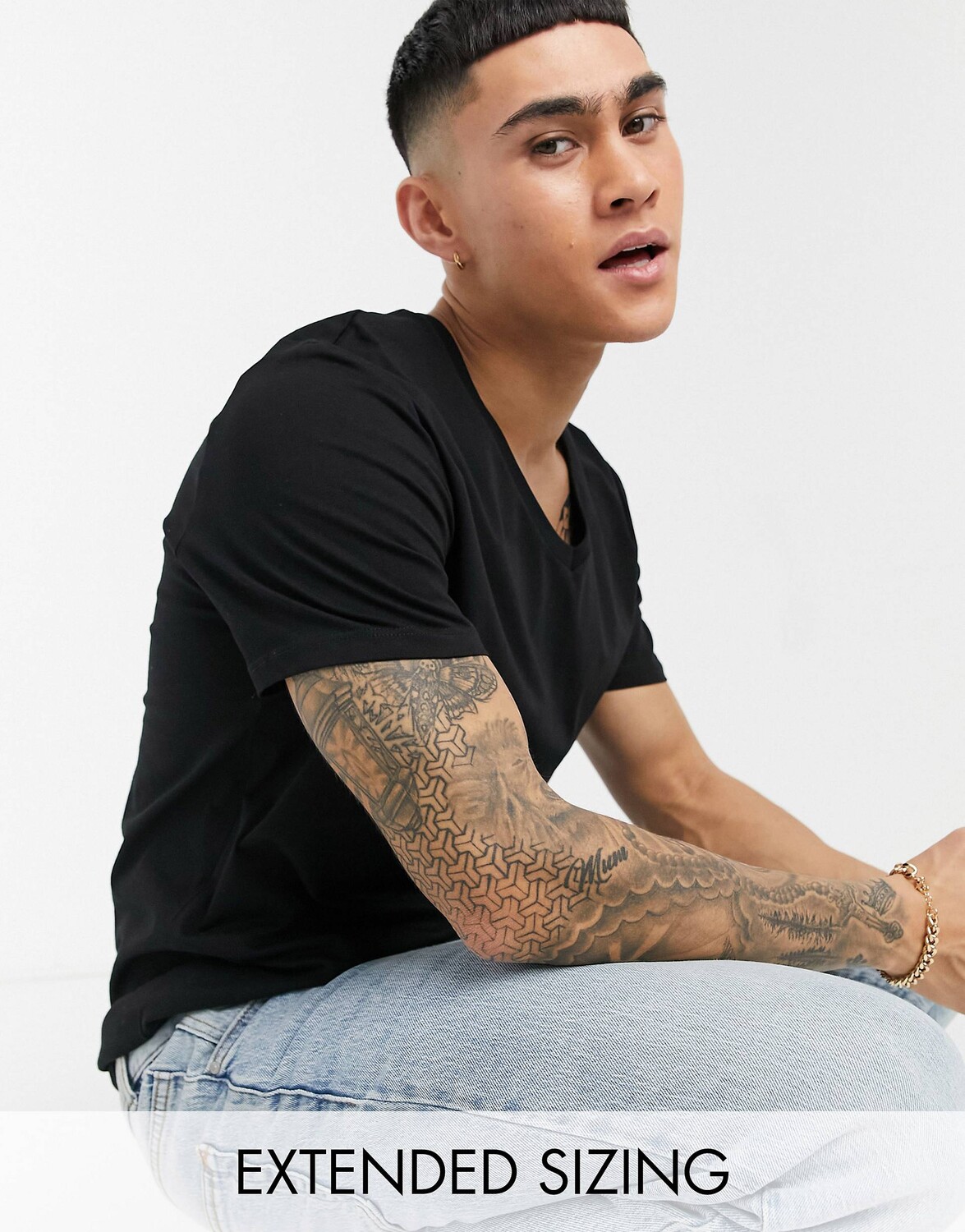 

Черная футболка с v-образным вырезом ASOS DESIGN, Черный