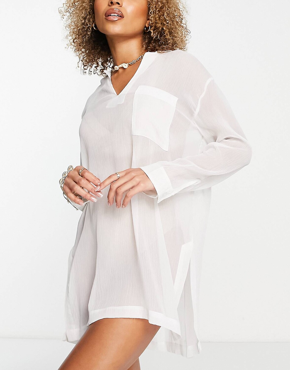 

Белая прозрачная пляжная рубашка с карманом ASOS DESIGN