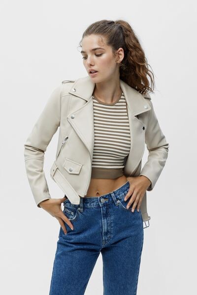 

Байкерская куртка с эффектом кожи PULL&BEAR