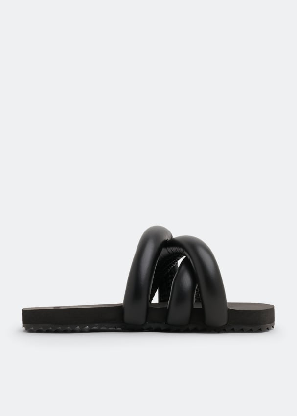 Сандалии YUME YUME Tyre slide sandals, черный цена и фото