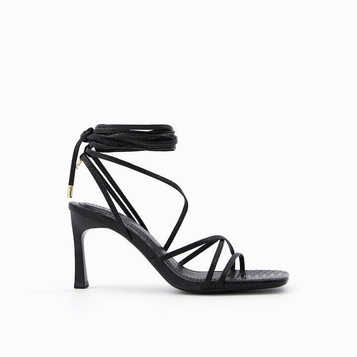 

Босоножки Bershka Lace Up Embossed Animal Print High-Heel, черный