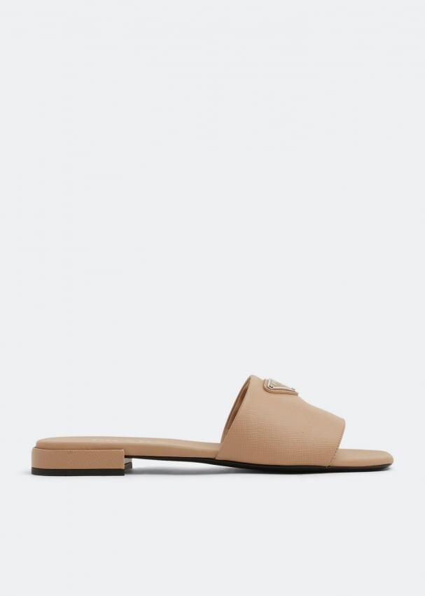 

Сандалии PRADA Saffiano leather sandals, бежевый