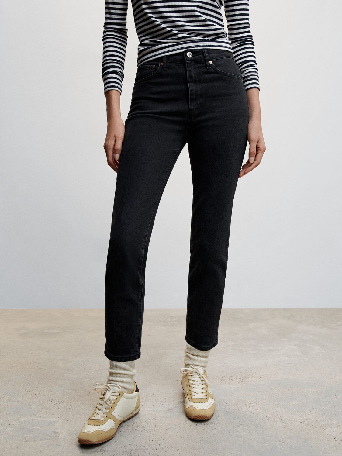 

Укороченные джинсы Mango Claudia Slim Fit, темно-серые