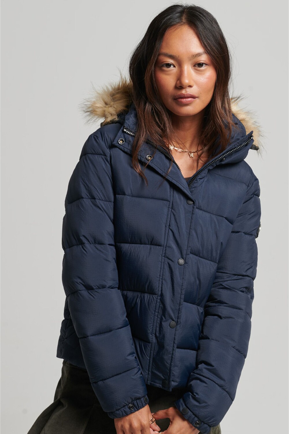 

Короткая куртка с капюшоном Superdry, синий