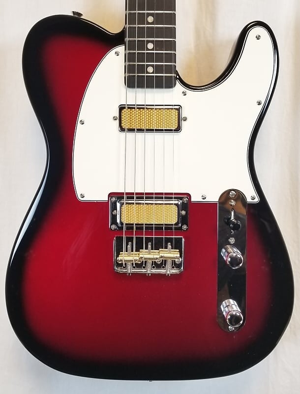 

Электрогитара Fender Gold Foil Telecaster, гриф из черного дерева, Candy Apple Burst с сумкой 0140731332