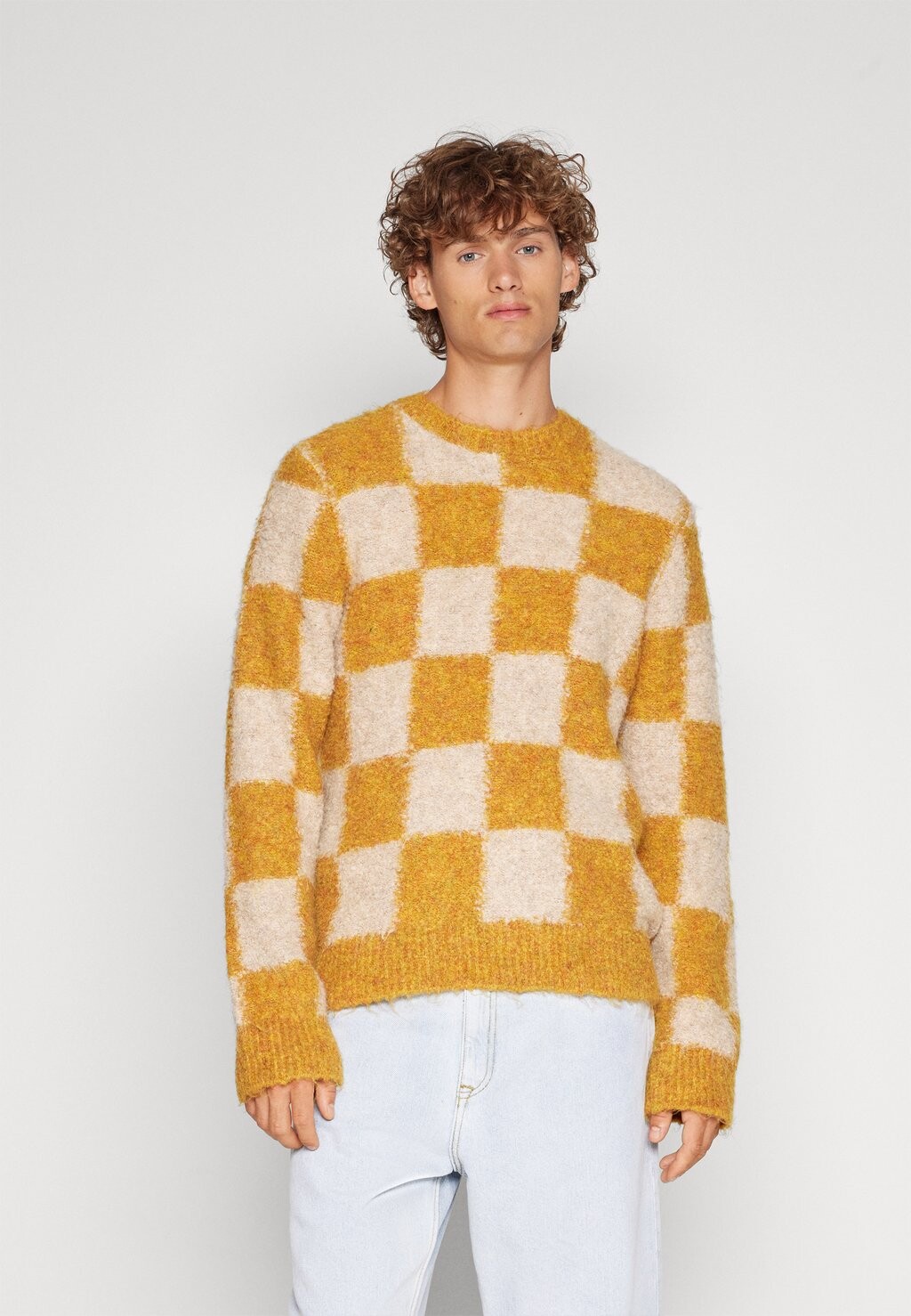 

Свитшот BDG Urban Outfitters BOUCLE BOXY UNISEX, желтый