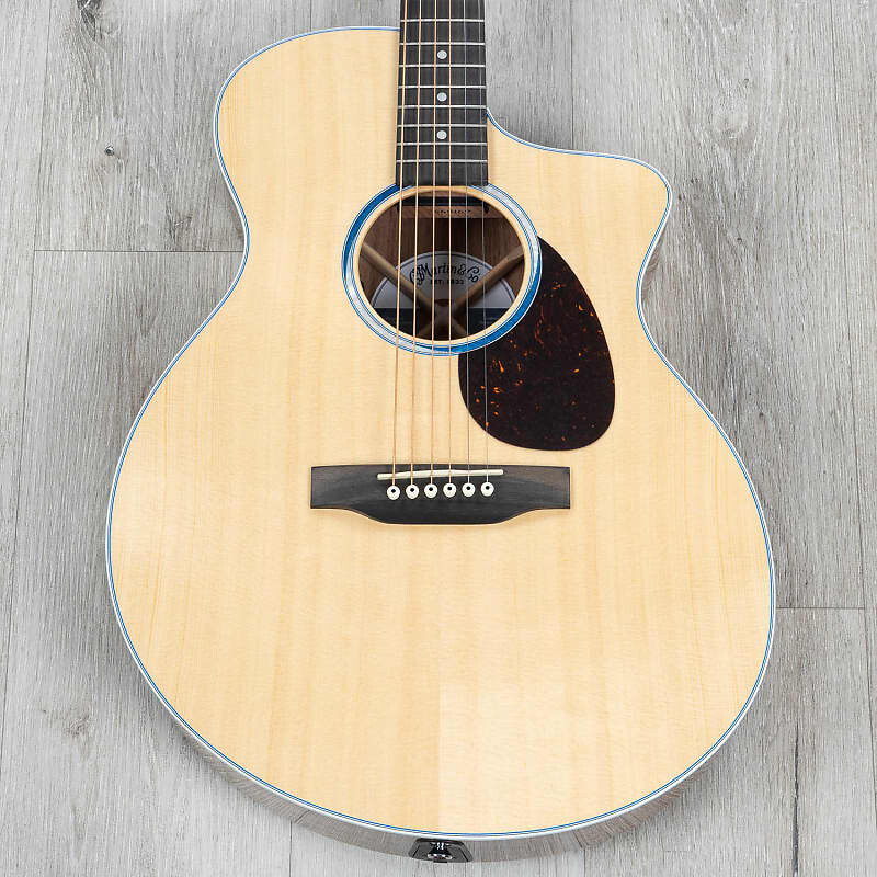 

Акустическая электрогитара Martin Guitars SC-13E, верхняя дека из ситкинской ели, цвет натуральный