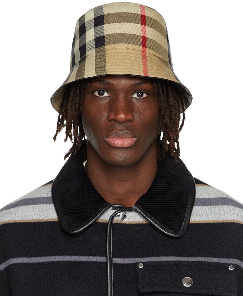 

Бежевая панама с принтом Location Burberry