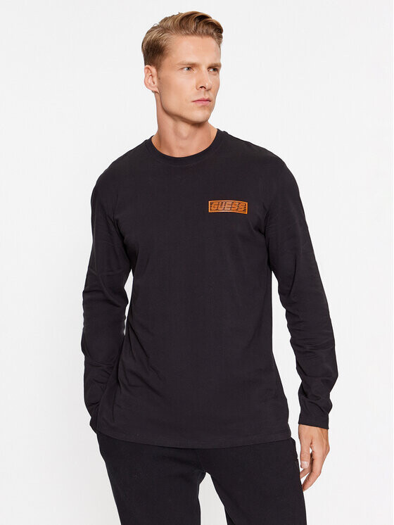 

Футболка стандартного кроя Guess, черный